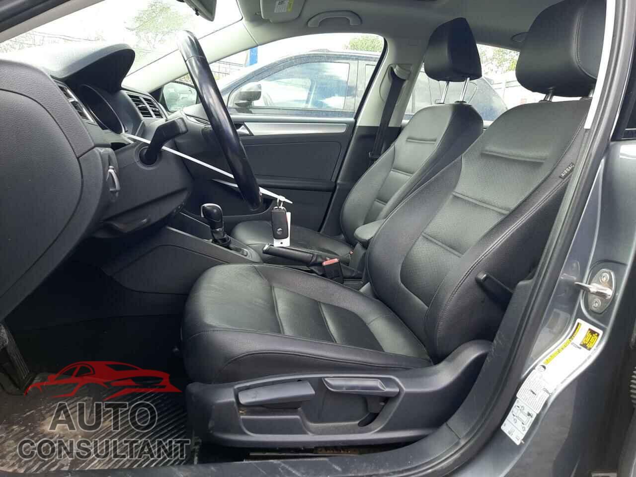 VOLKSWAGEN JETTA 2017 - 3VWDB7AJ7HM238235