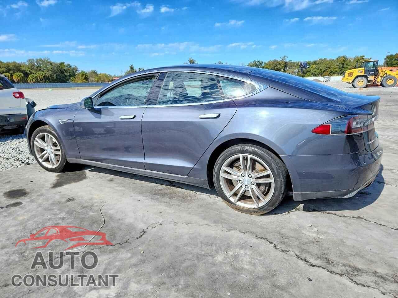 TESLA MODEL S 2015 - 5YJSA1H11FF085868