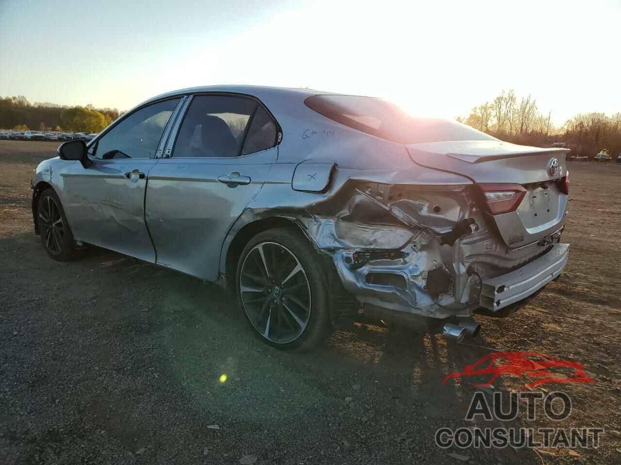 TOYOTA CAMRY 2018 - 4T1B61HK7JU094015