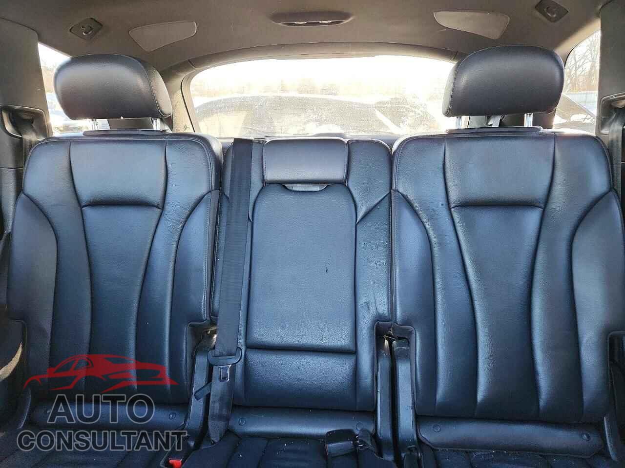 AUDI Q7 2018 - WA1LHAF71JD017524