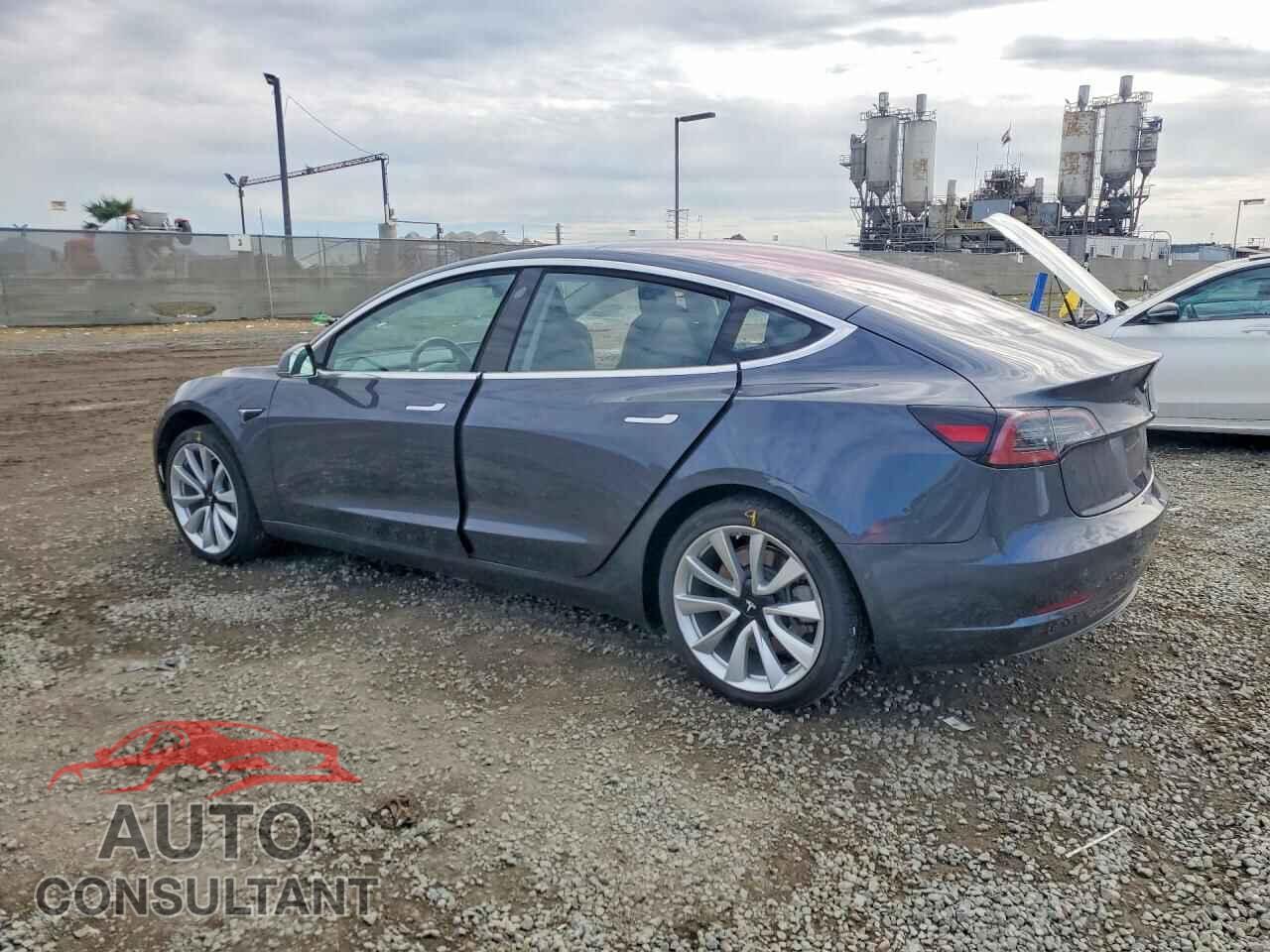 TESLA MODEL 3 2018 - 5YJ3E1EA9JF024127