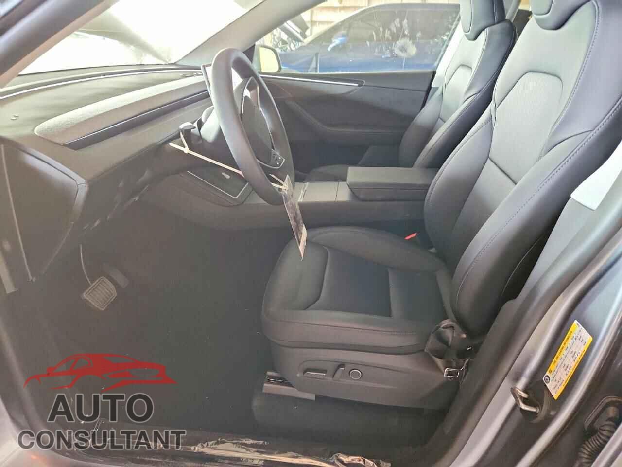TESLA MODEL Y 2026 - 7SAYGDEDXTF550252