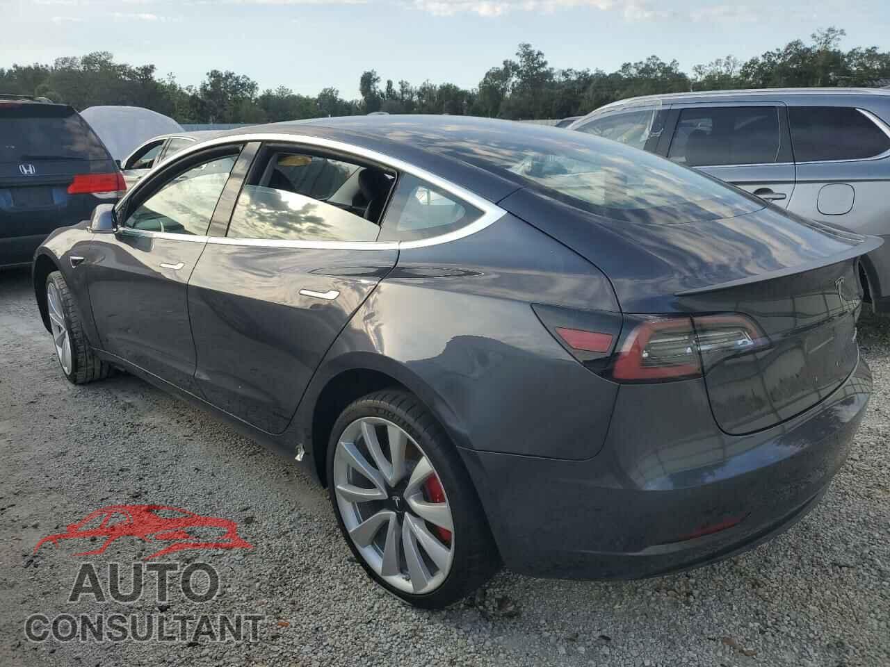 TESLA MODEL 3 2018 - 5YJ3E1EB5JF105716