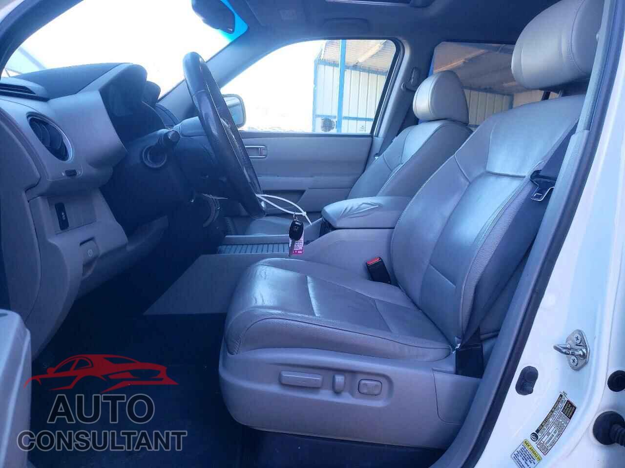 HONDA PILOT 2013 - 5FNYF4H54DB083156