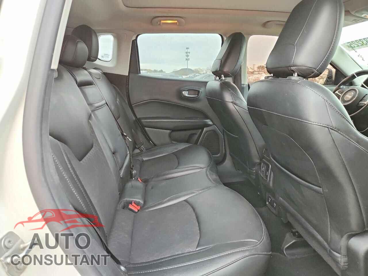 JEEP COMPASS 2019 - 3C4NJDBB2KT768187