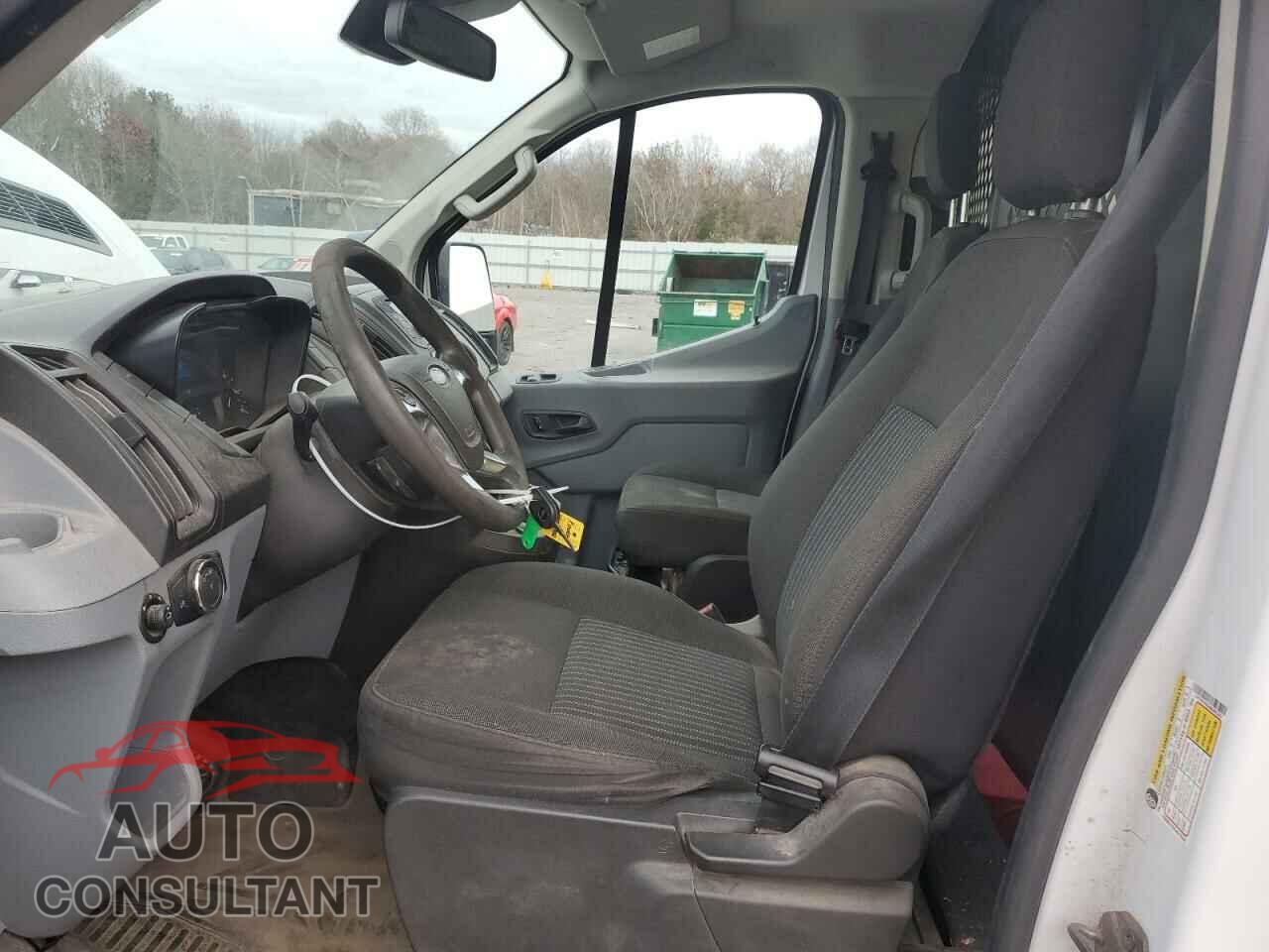 FORD TRANSIT 2017 - 1FTYR1YM2HKA92363