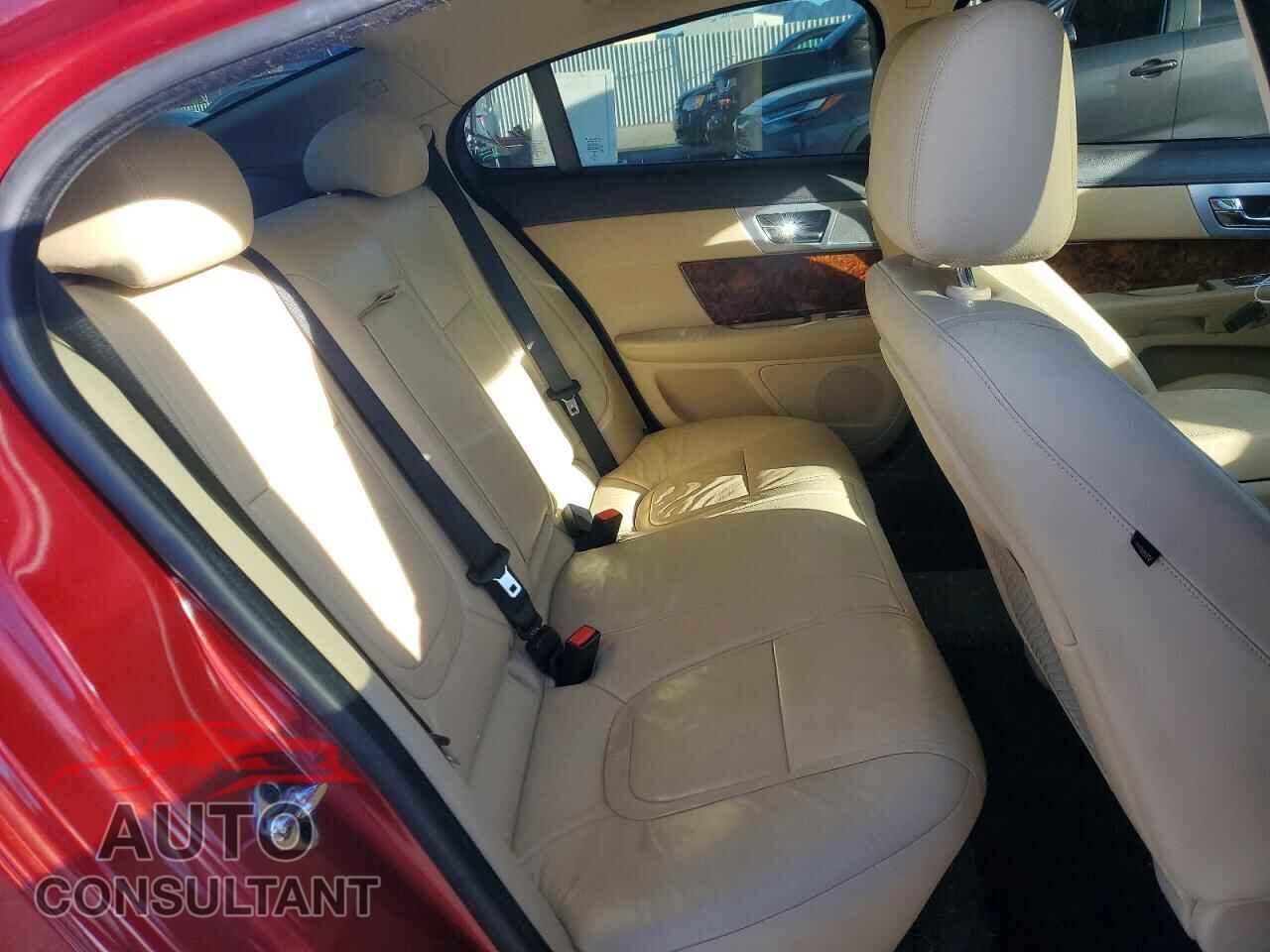 JAGUAR XF 2014 - SAJWA0EX6E8U10308
