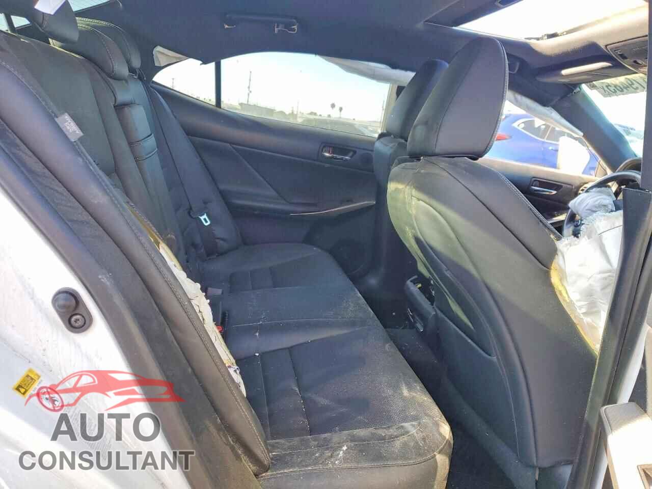 LEXUS IS 2014 - JTHBE1D29E5013219