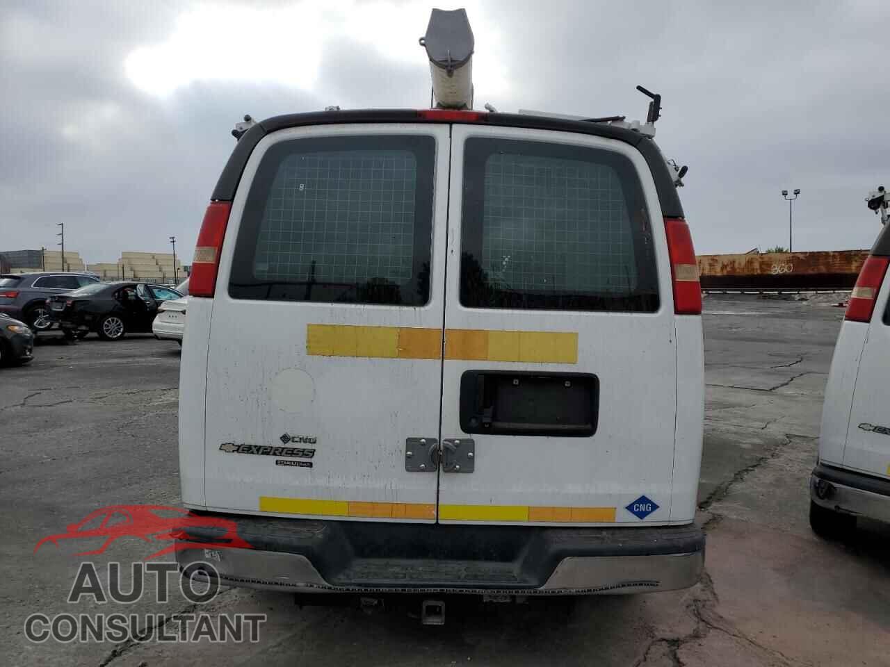 CHEVROLET EXPRESS 2014 - 1GCWGFCB2E1132409