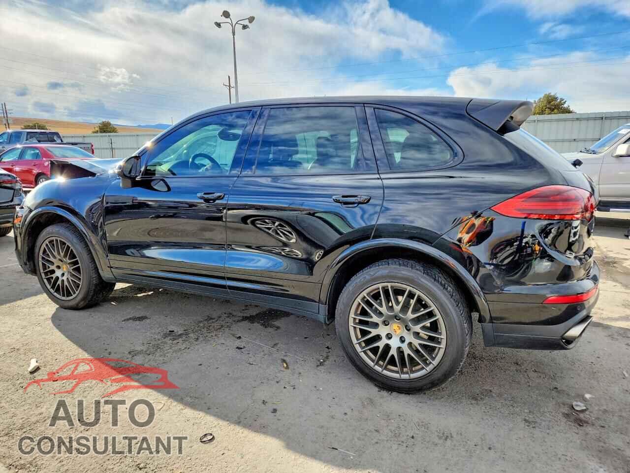 PORSCHE CAYENNE 2018 - WP1AA2A29JKA05456