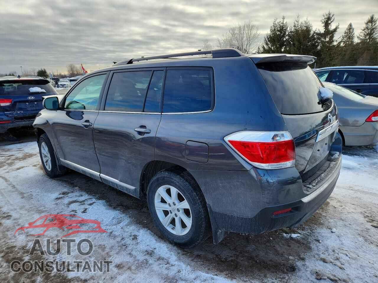 TOYOTA HIGHLANDER 2013 - 5TDBK3EH8DS206026