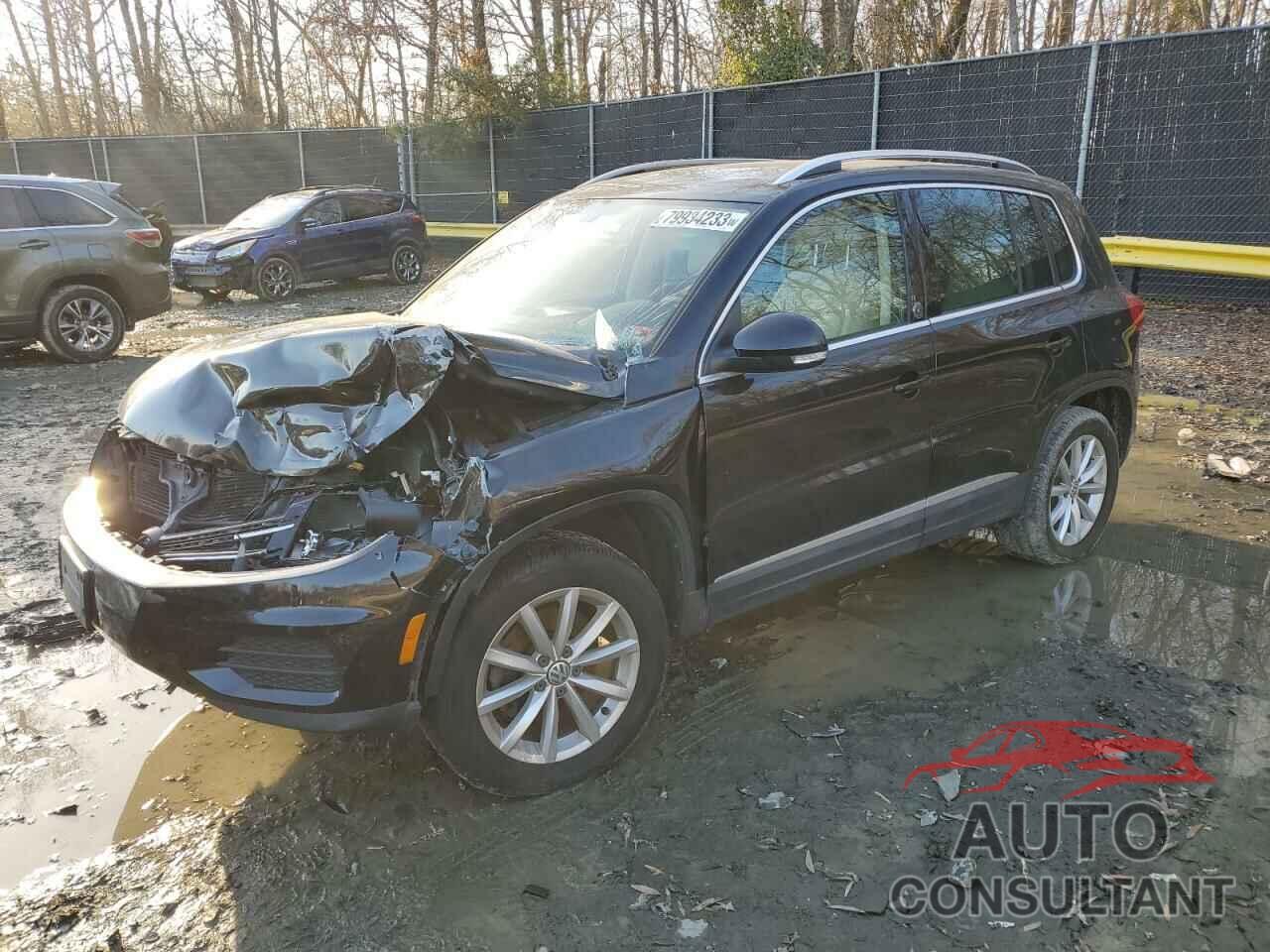 VOLKSWAGEN TIGUAN 2017 - WVGSV7AX6HW512929