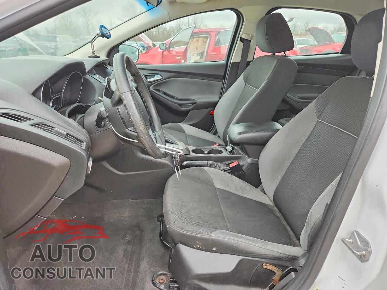 FORD FOCUS 2014 - 1FADP3F21EL110025