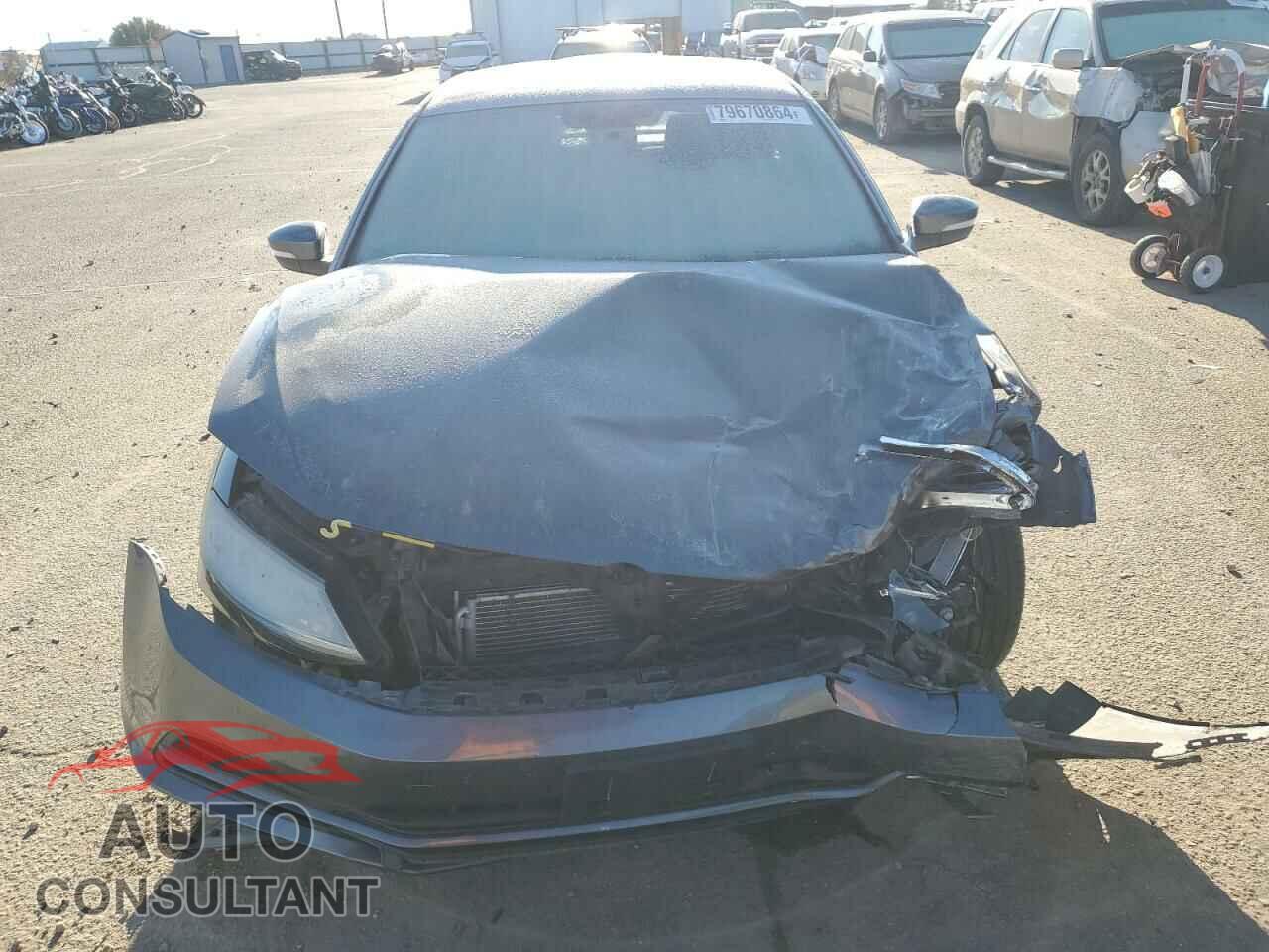 VOLKSWAGEN JETTA 2017 - 3VW2B7AJ8HM221127