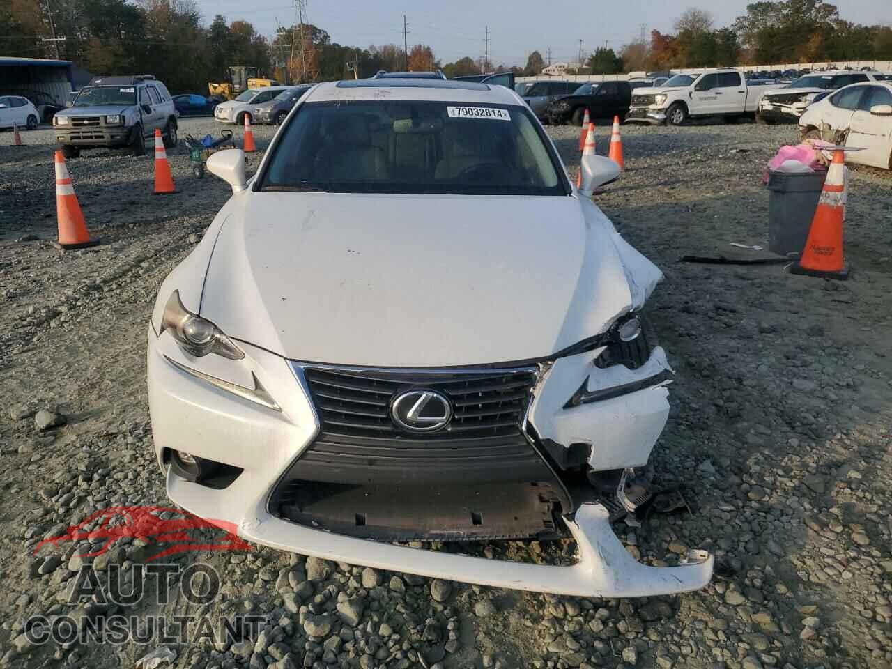 LEXUS IS 2015 - JTHBF1D21F5059903