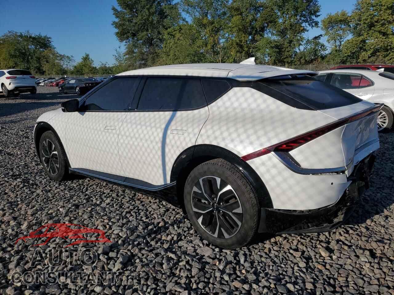KIA EV6 LIGHT 2022 - KNDC3DLC8N5060281
