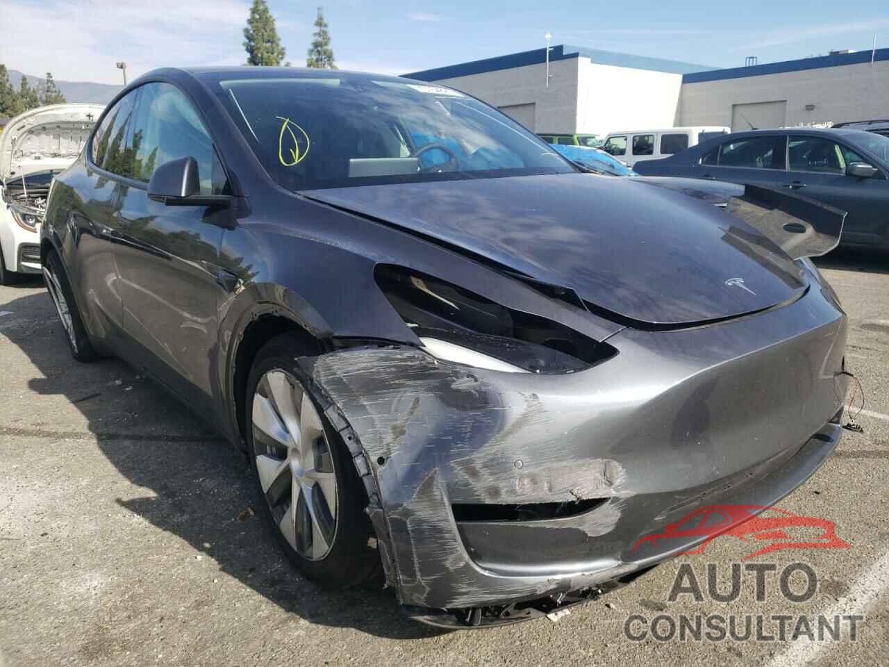 TESLA MODEL Y 2021 - 5YJYGAED5MF181572