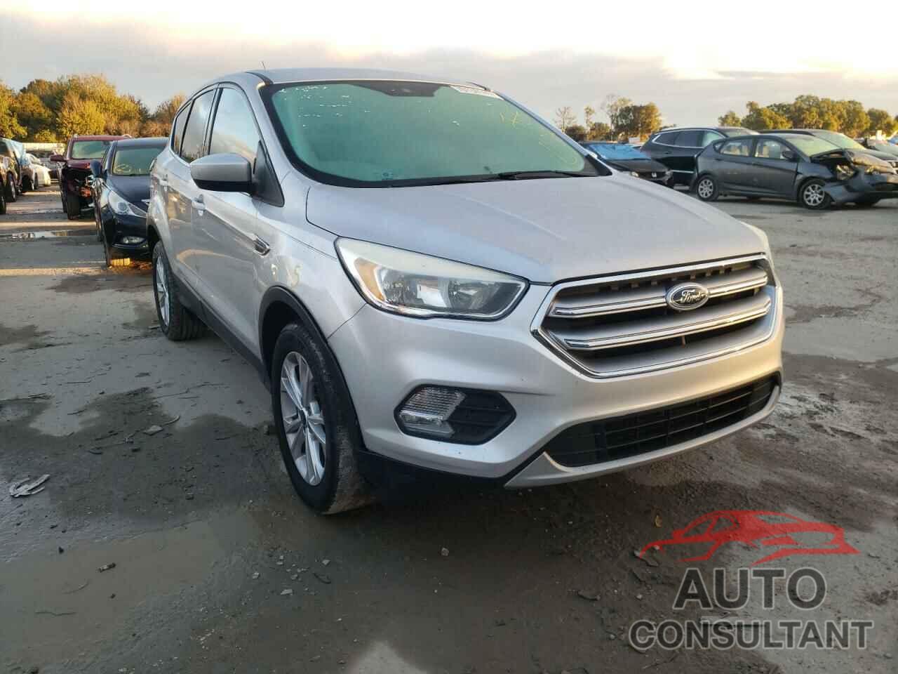 FORD ESCAPE 2017 - 1FMCU0G92HUA09840