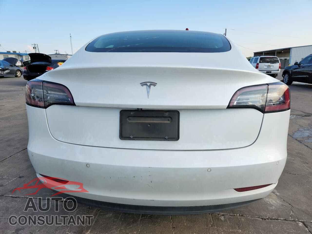 TESLA MODEL 3 2020 - 5YJ3E1EA2LF597745