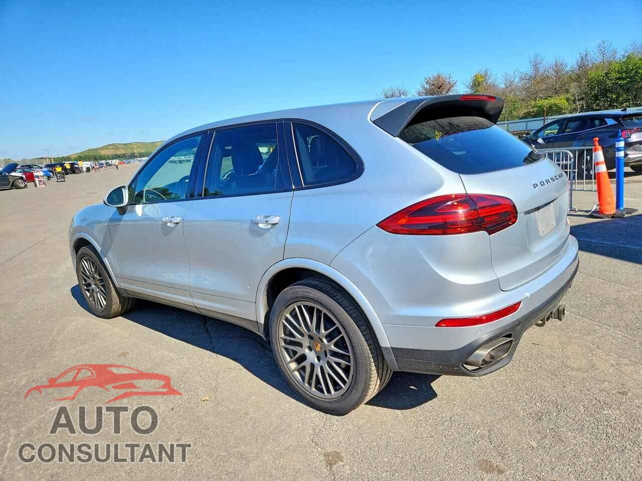 PORSCHE CAYENNE 2018 - WP1AA2A25JKA06295