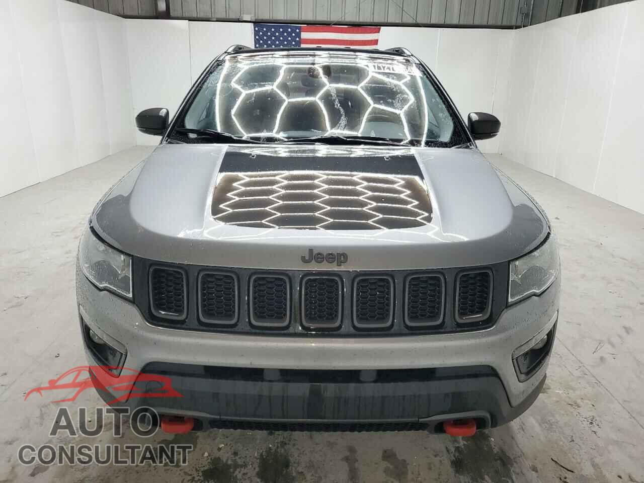 JEEP COMPASS 2018 - 3C4NJDDB3JT307771