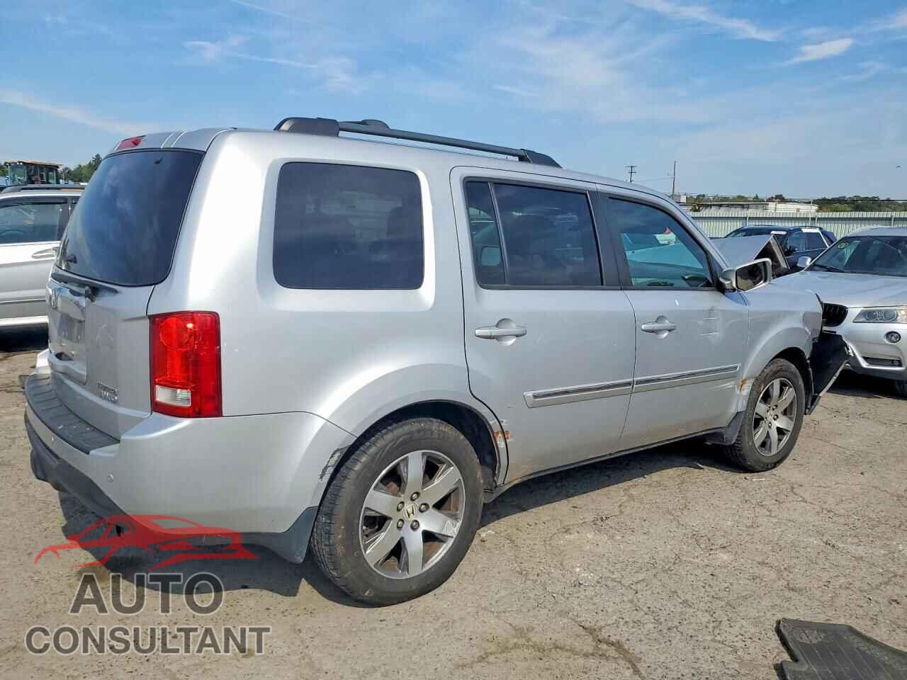 HONDA PILOT 2015 - 5FNYF4H91FB004161