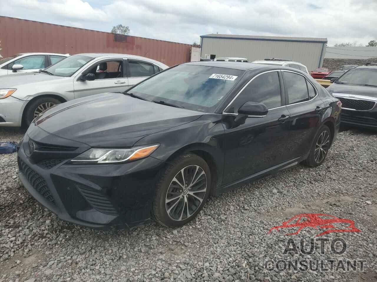 TOYOTA CAMRY 2018 - 4T1B11HK4JU564578