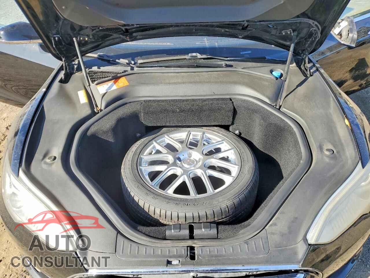 TESLA MODEL S 2015 - 5YJSA4H19FFP76180