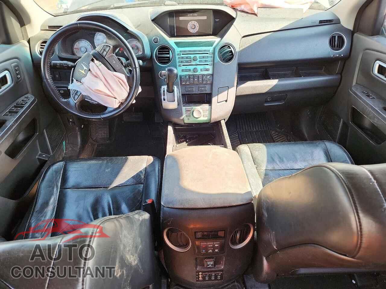 HONDA PILOT 2011 - 5FNYF4H98BB012588