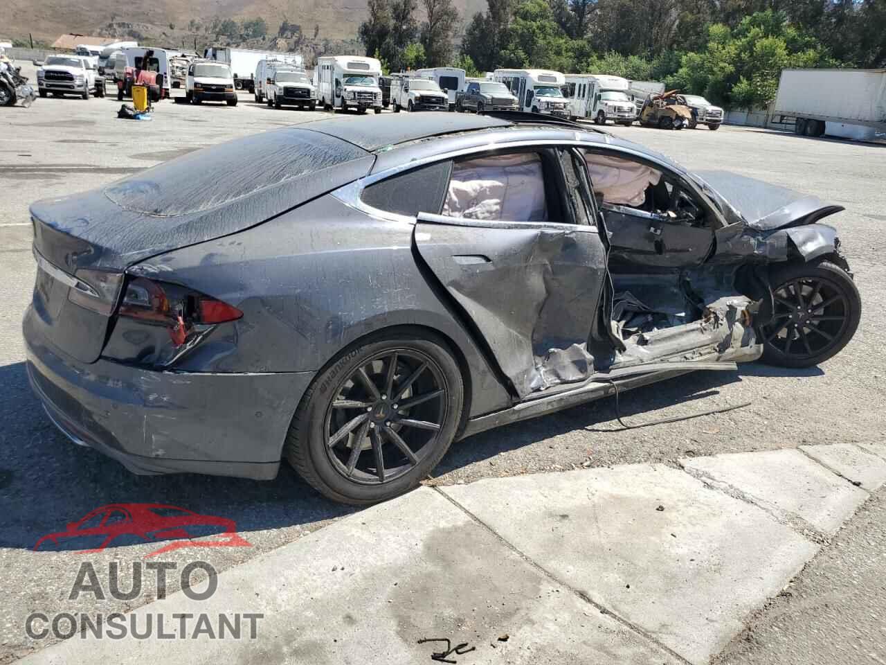TESLA MODEL S 2016 - 5YJSA1E15GF133927
