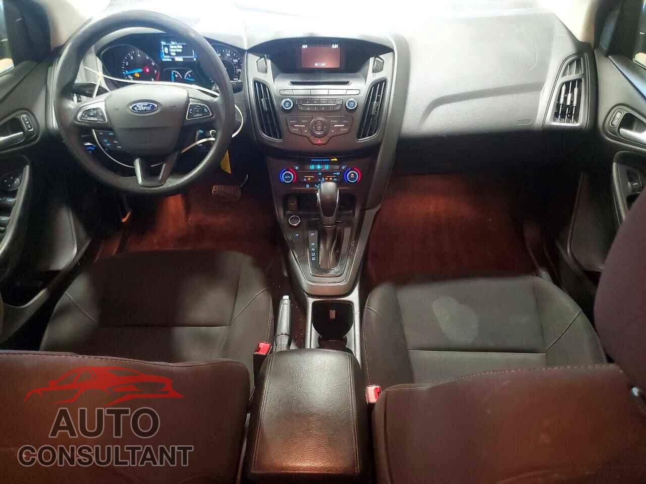 FORD FOCUS 2017 - 1FADP3FE2HL330644