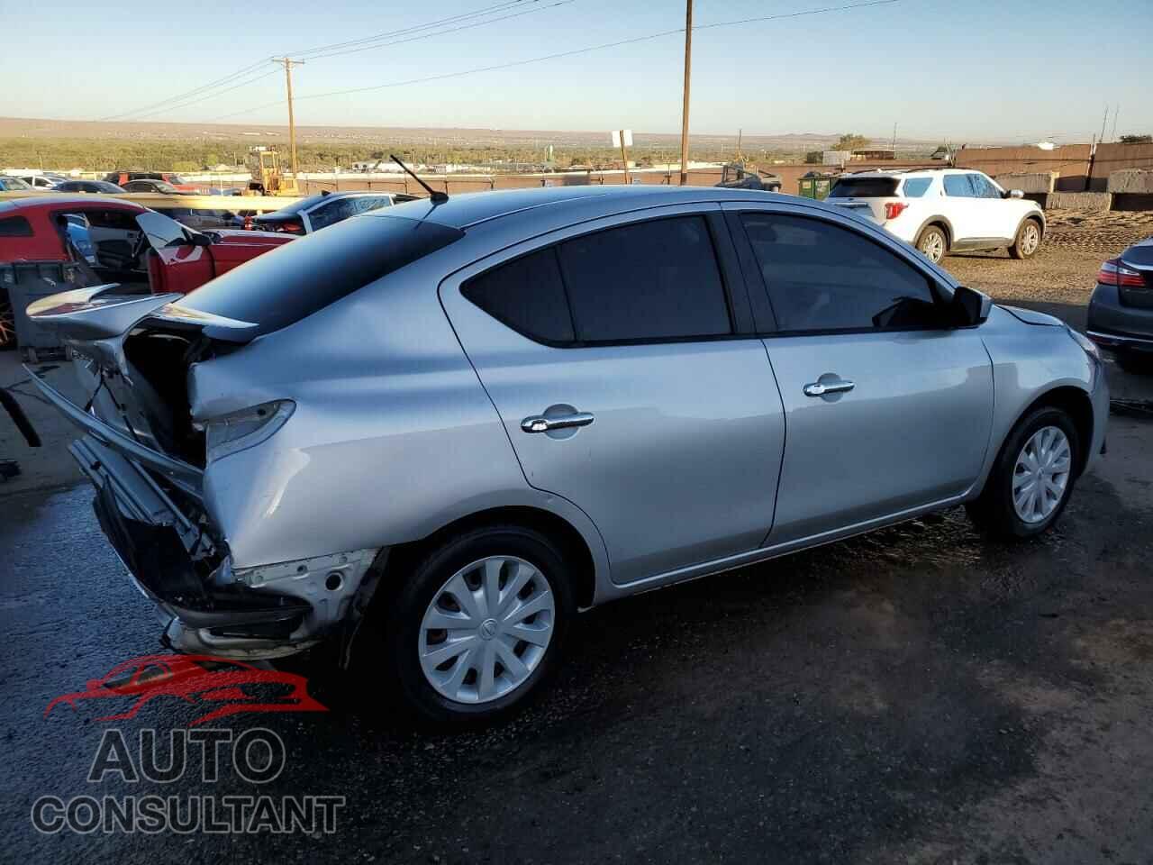 NISSAN VERSA 2017 - 3N1CN7AP1HL814985
