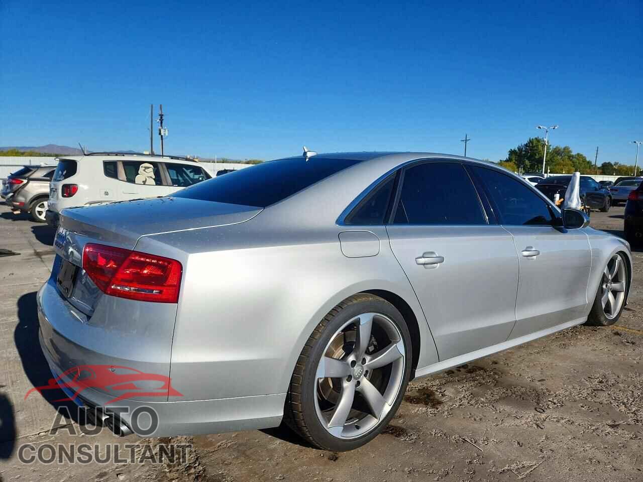 AUDI S8 2014 - WAUD2AFD4EN011134