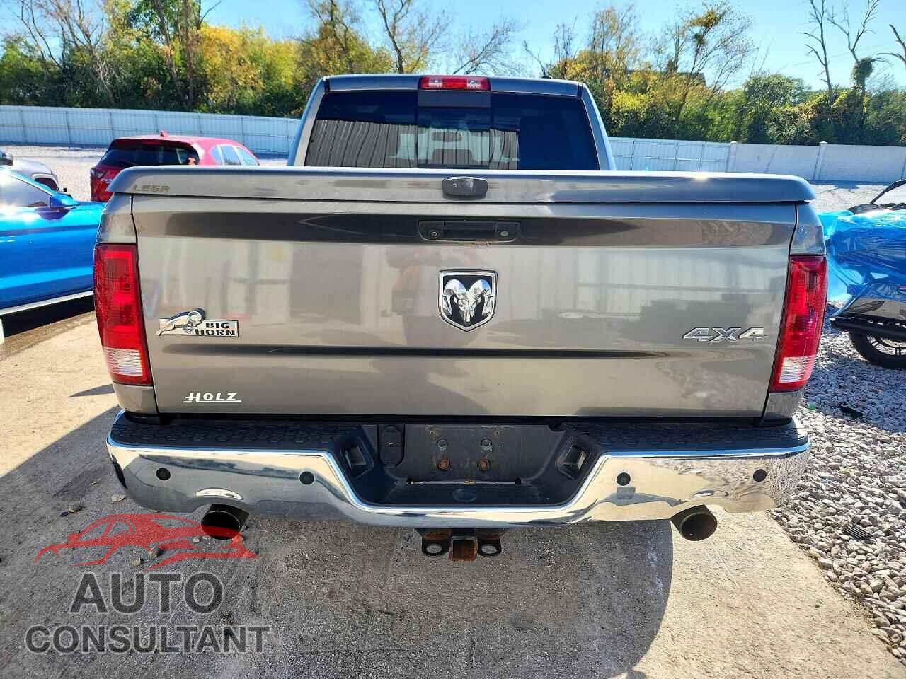 DODGE RAM 1500 2012 - 1C6RD7LT7CS185335