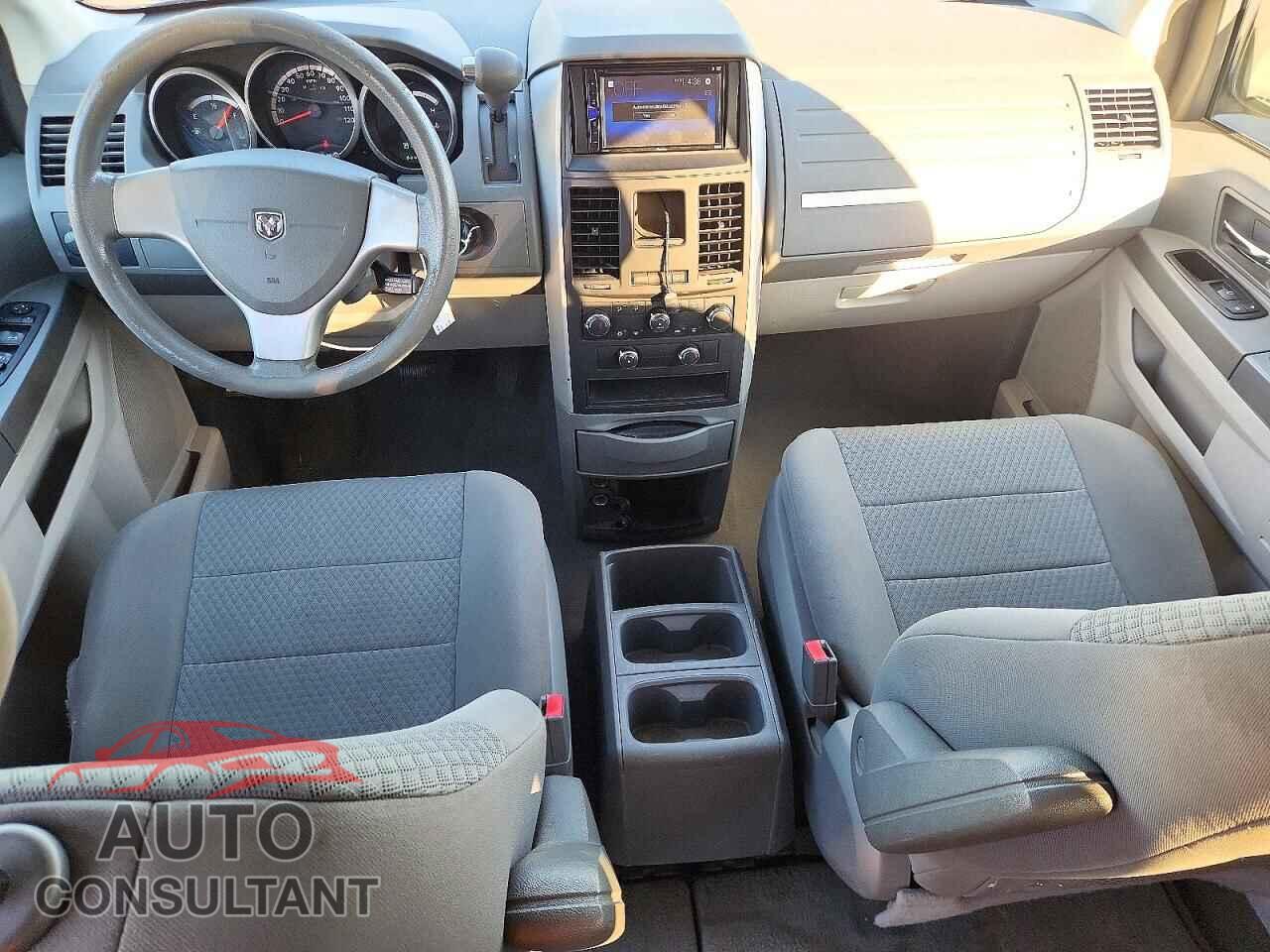 DODGE CARAVAN 2010 - 2D4RN4DE5AR363121
