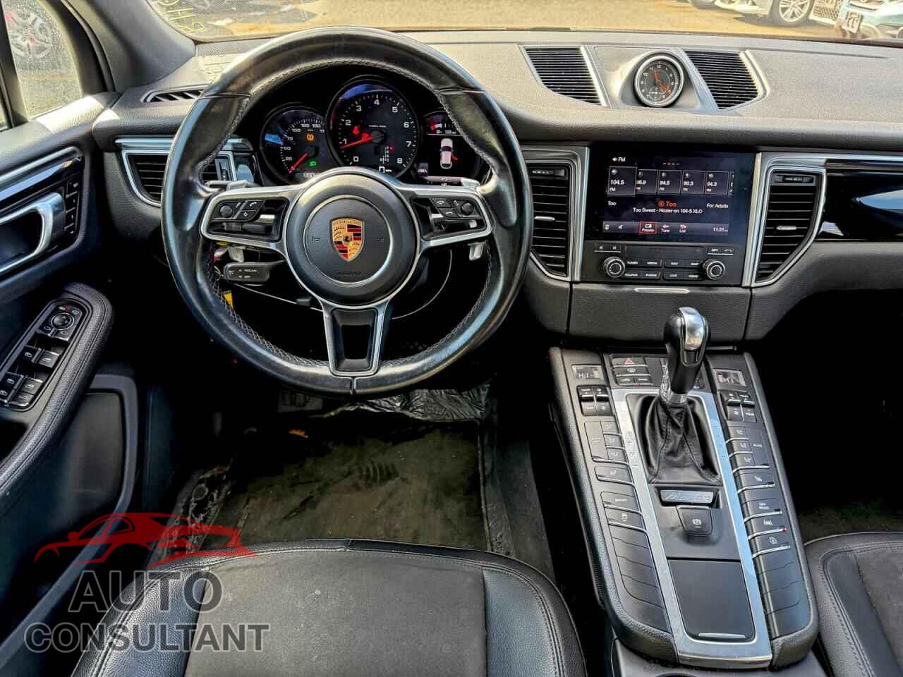 PORSCHE MACAN 2018 - WP1AA2A52JLB21103