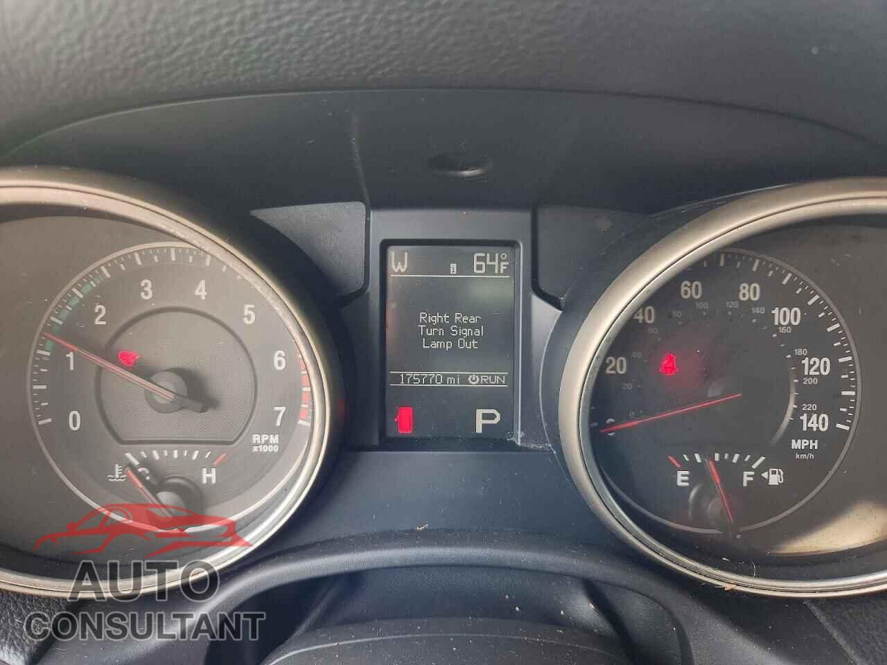 JEEP CHEROKEE 2011 - 1J4RR4GT0BC615762