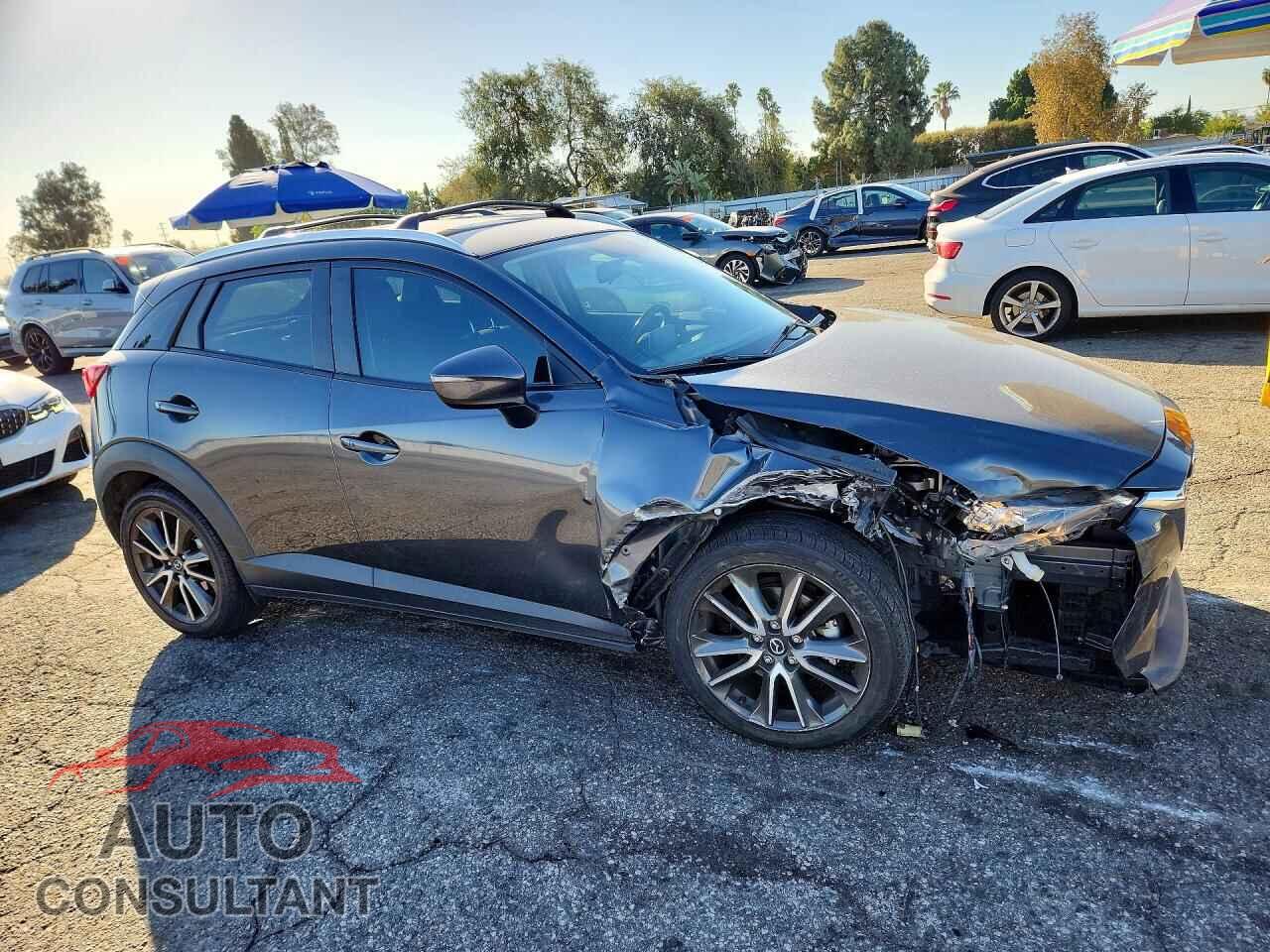 MAZDA CX-3 2017 - JM1DKFC78H0143085