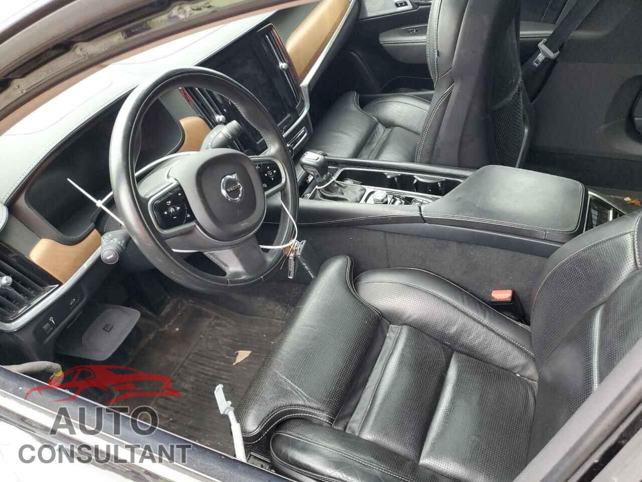 VOLVO S90 2017 - YV1A22ML9H1004885