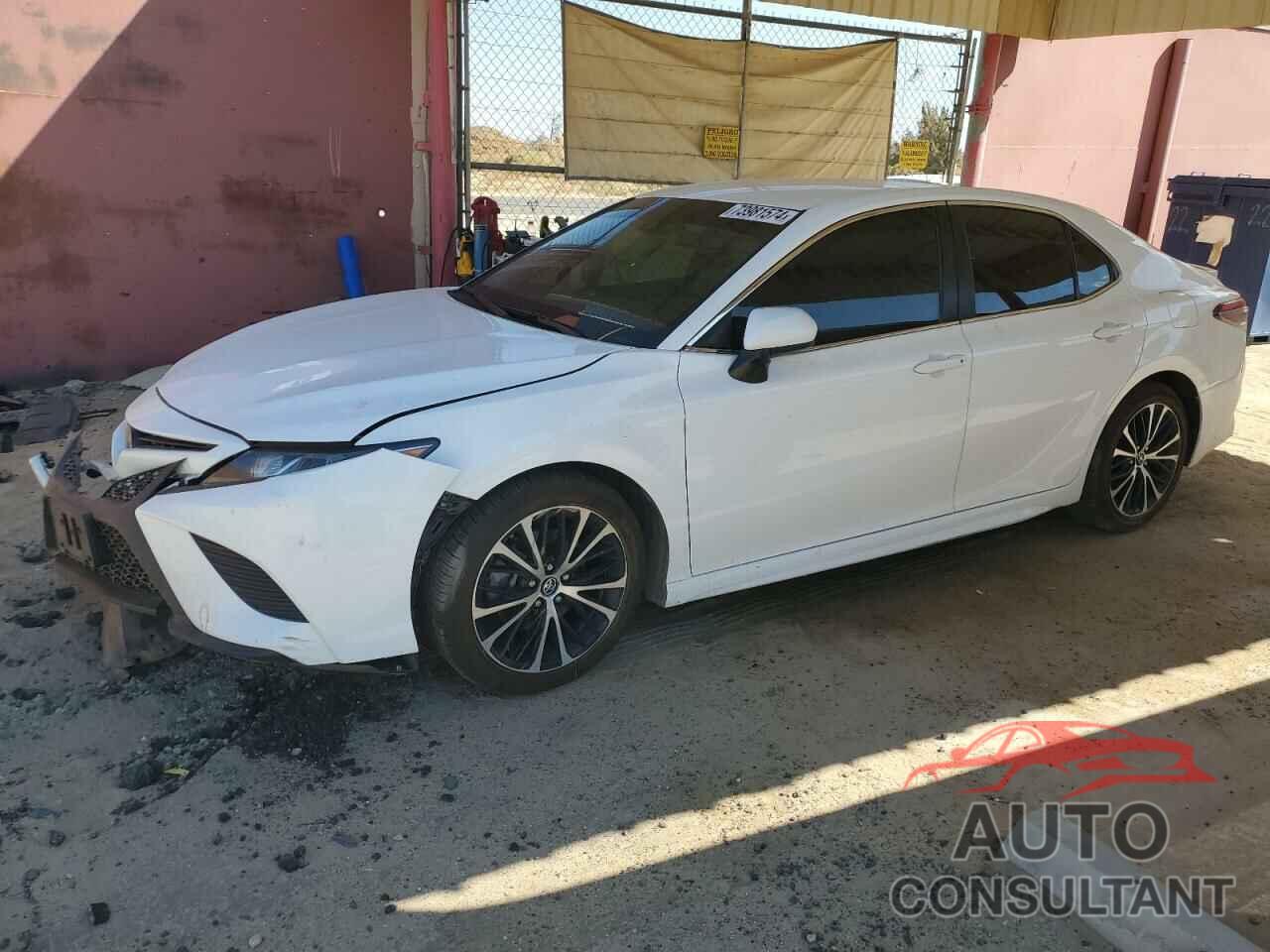 TOYOTA CAMRY 2018 - 4T1B11HK3JU678653