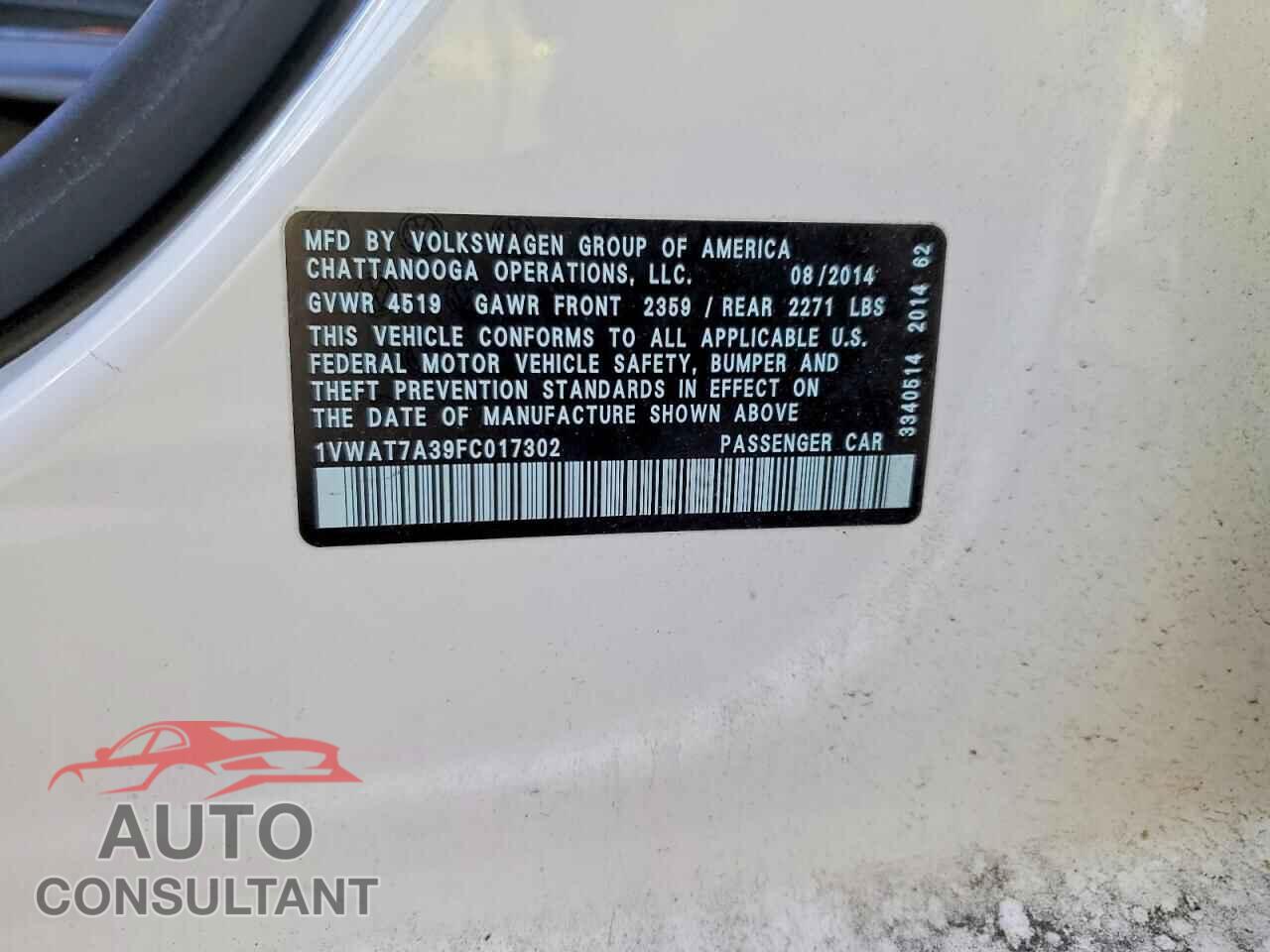 VOLKSWAGEN PASSAT 2015 - 1VWAT7A39FC017302