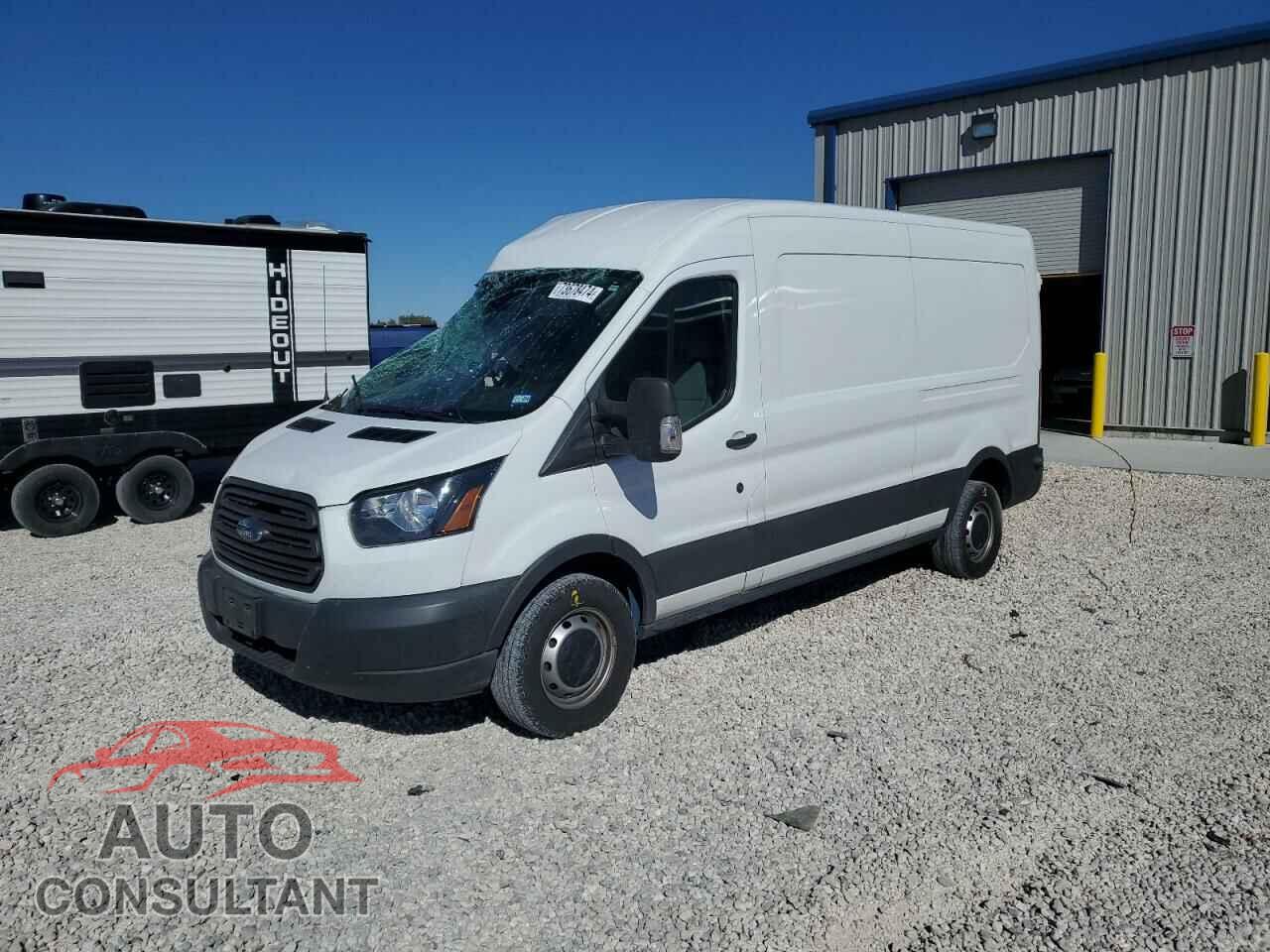 FORD TRANSIT 2018 - 1FTYR2CM3JKB11893