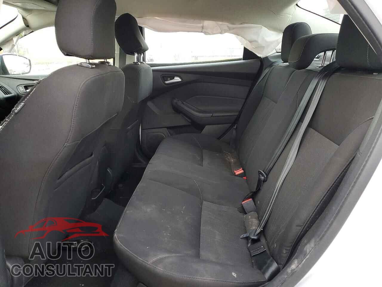 FORD FOCUS 2017 - 1FADP3F27HL251069