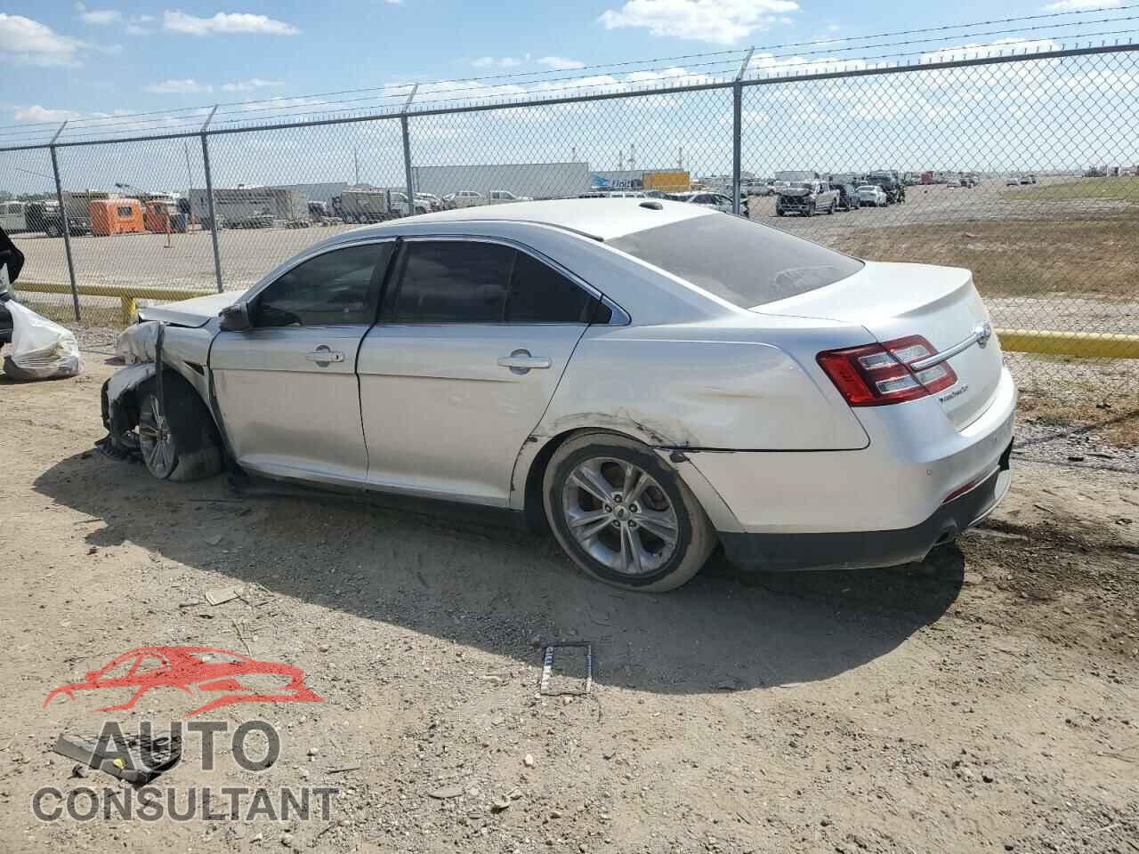 FORD TAURUS 2016 - 1FAHP2E88GG153127