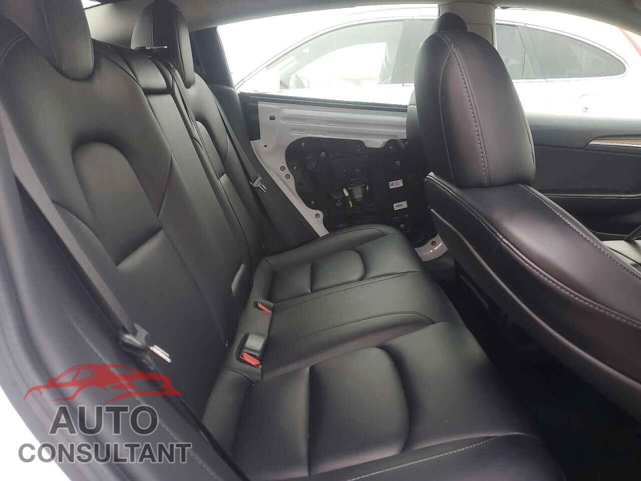 TESLA MODEL 3 2021 - 5YJ3E1EA3MF059122