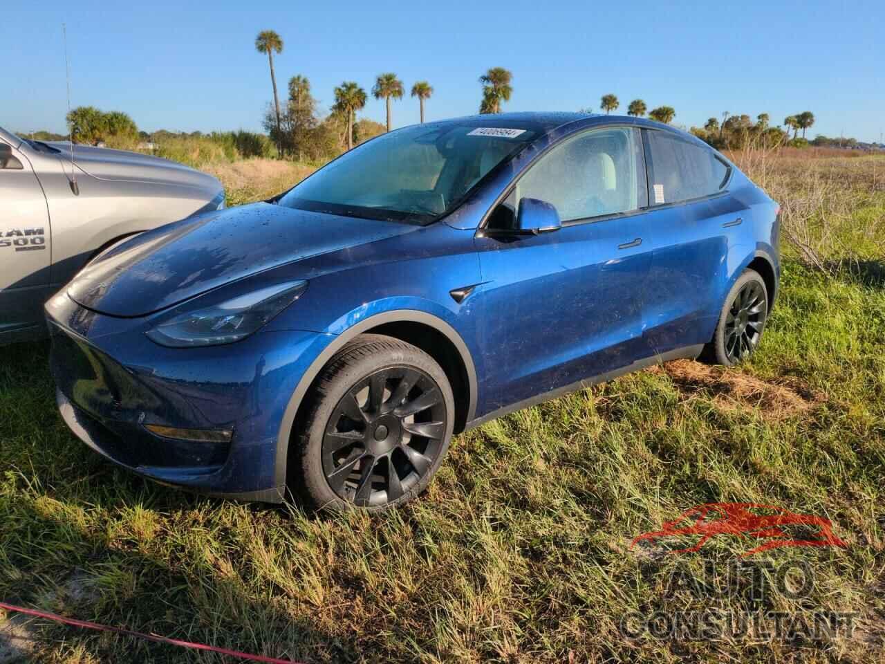 TESLA MODEL Y 2023 - 7SAYGDEE9PF880933