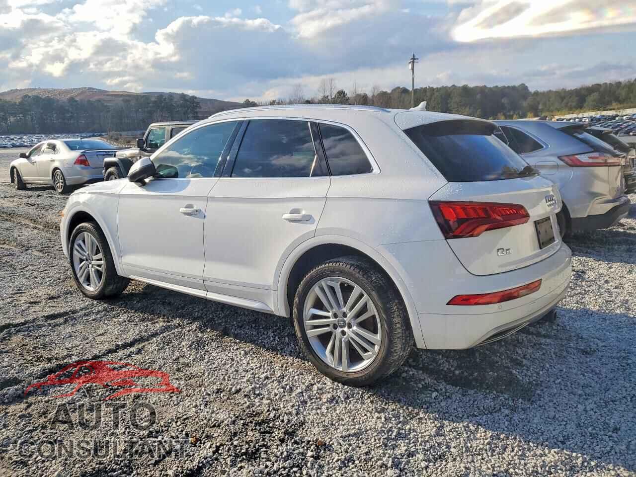 AUDI Q5 2018 - WA1CNAFY3J2201957