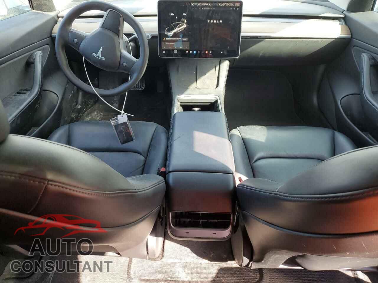 TESLA MODEL 3 2021 - 5YJ3E1EB8MF902160