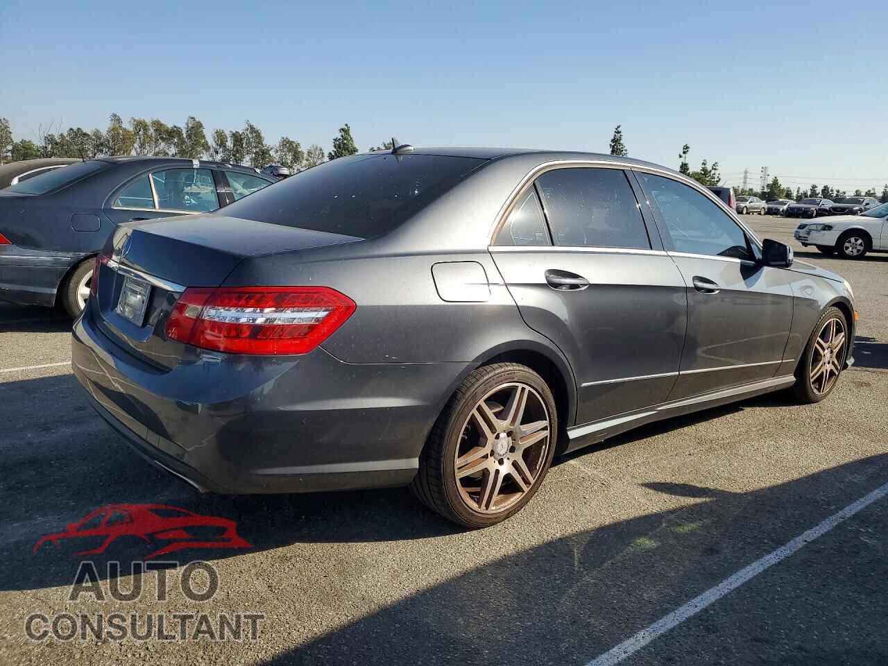 MERCEDES-BENZ E-CLASS 2010 - WDDHF5GB8AA073043