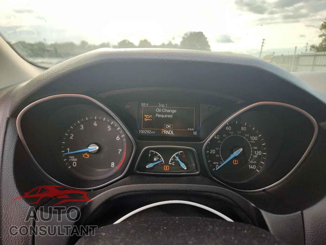 FORD FOCUS 2017 - 1FADP3F25HL331079